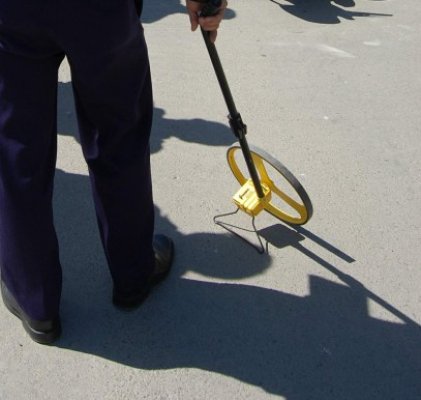 Copil de 7 ani, lovit de un autoturism în Poarta 6